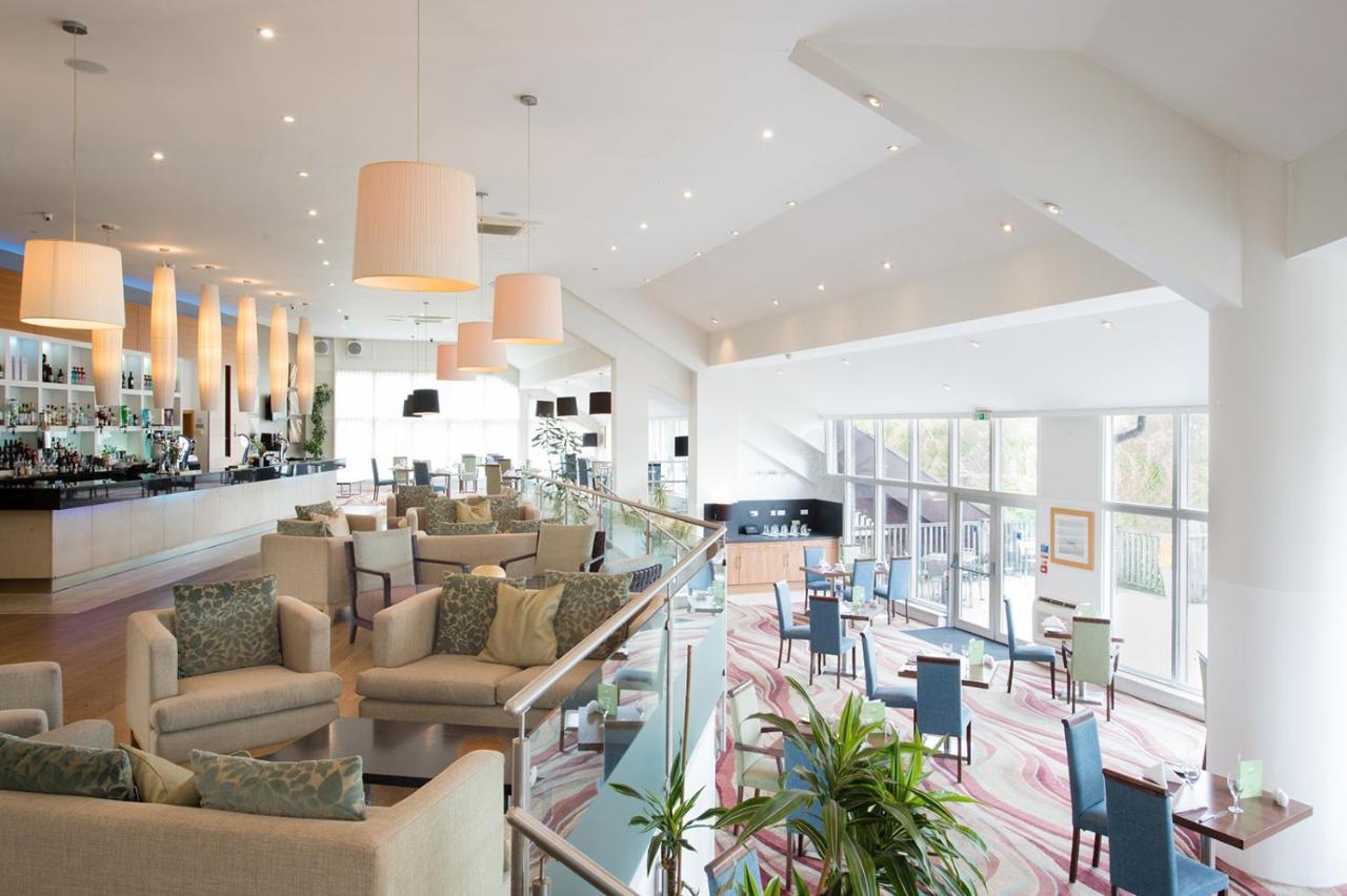 Lakeside Park Hotel & Spa Fishbourne  외부 사진