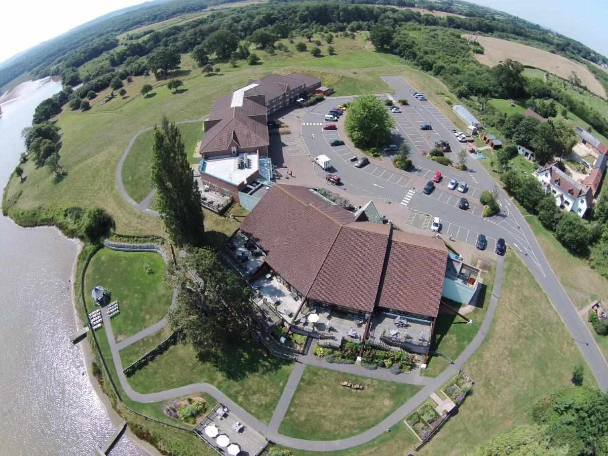 Lakeside Park Hotel & Spa Fishbourne  외부 사진