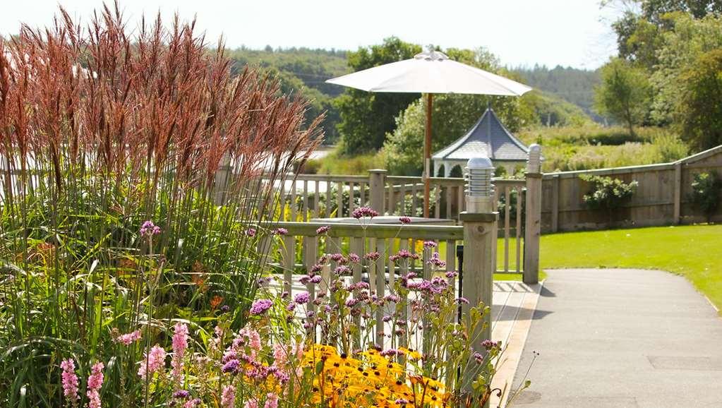 Lakeside Park Hotel & Spa Fishbourne  외부 사진